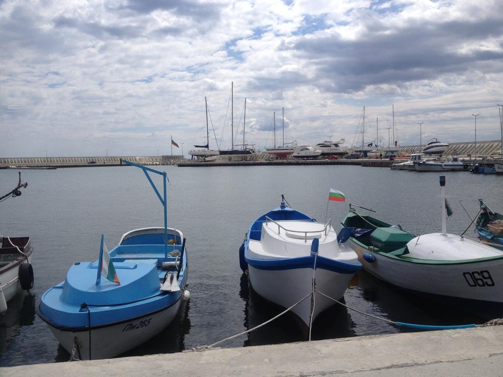 Emona Apartment Burgas ภายนอก รูปภาพ
