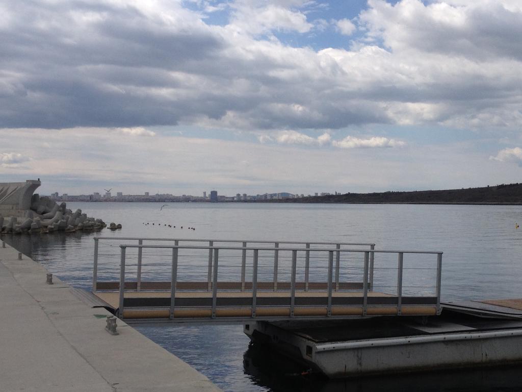 Emona Apartment Burgas ภายนอก รูปภาพ