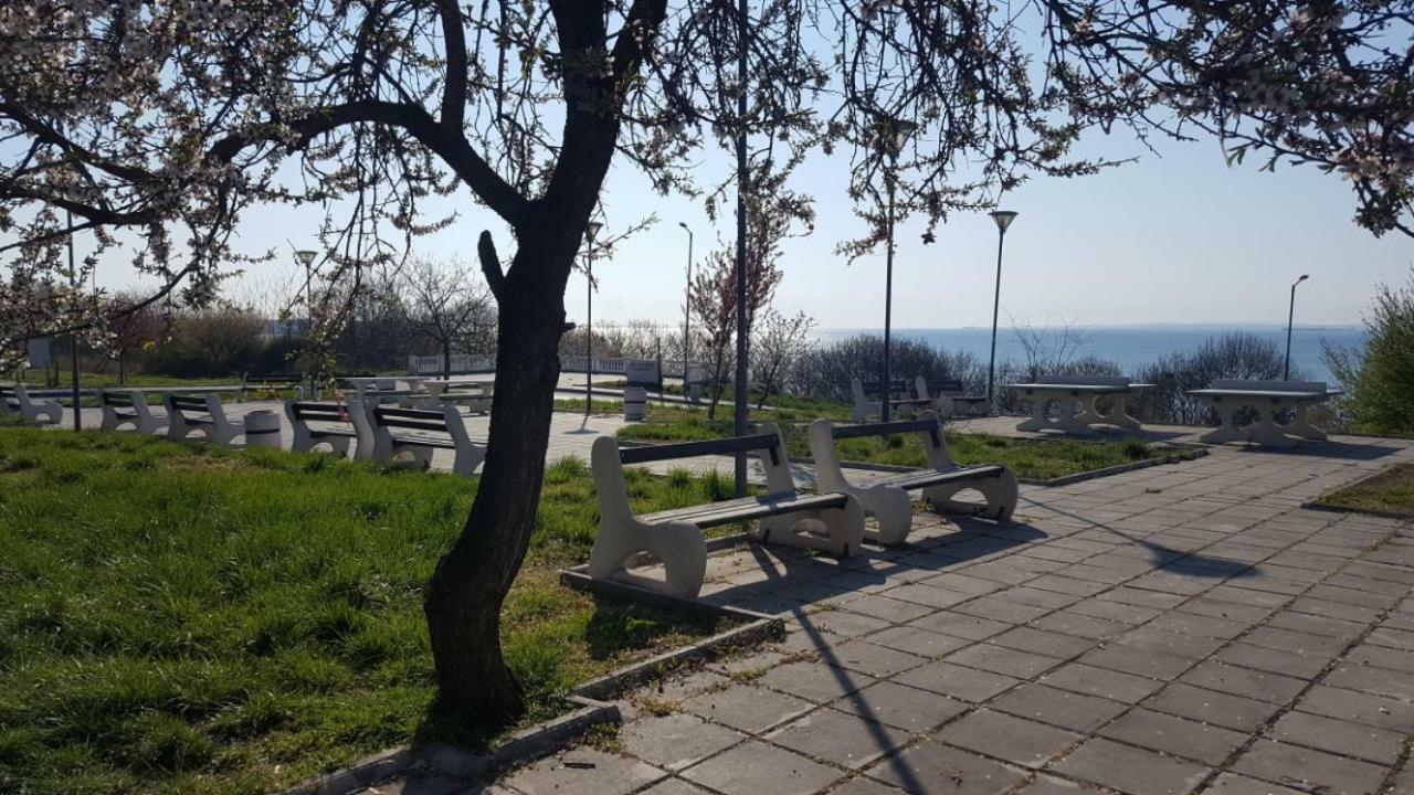 Emona Apartment Burgas ภายนอก รูปภาพ